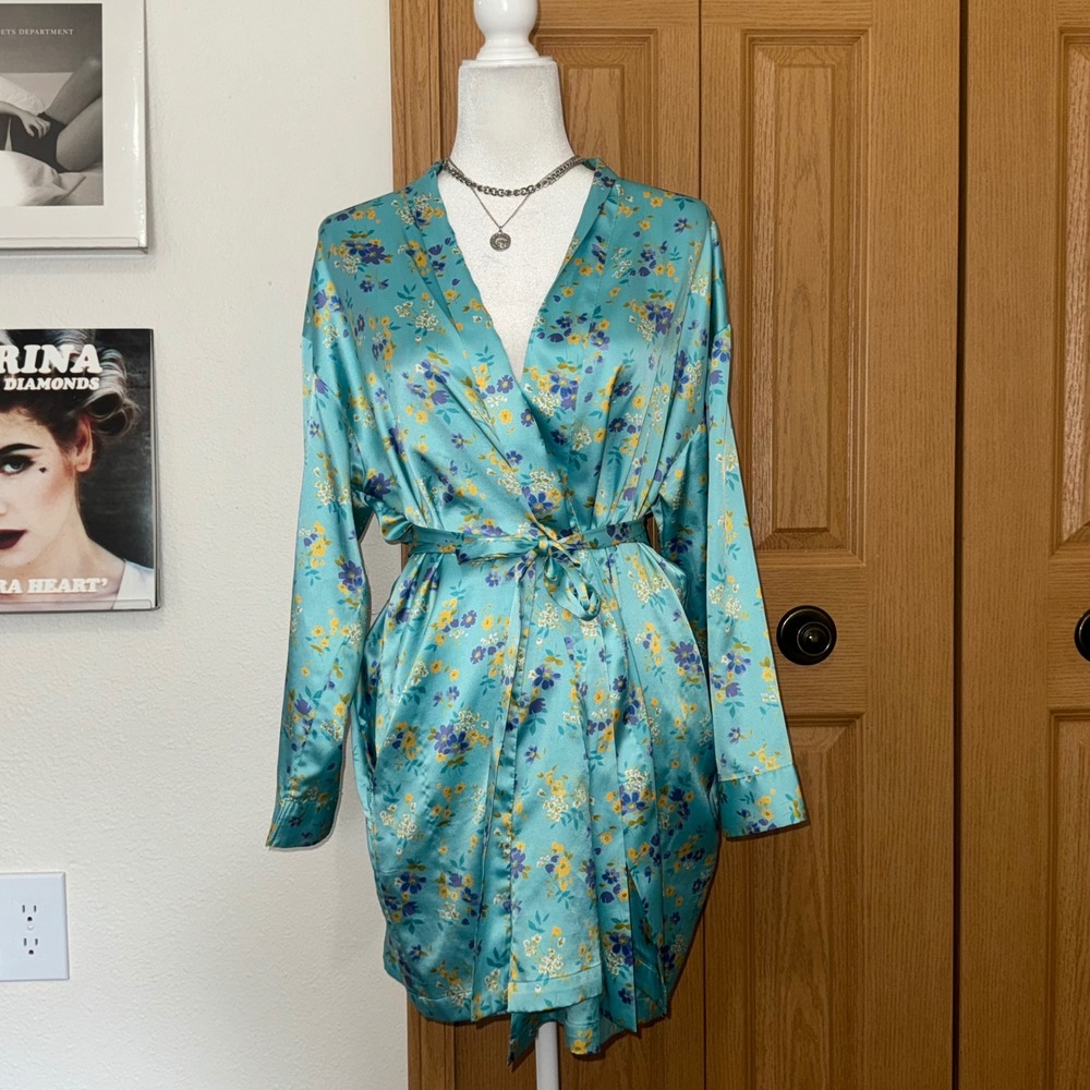 VTG Y2K Victorias Secret Turquoise Blue Floral Satin Robe One Size Fall 2001